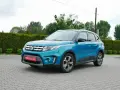 Niebieski Suzuki Vitara na placu. Sprawdź aktualne suzuki vitara - ceny używanych.