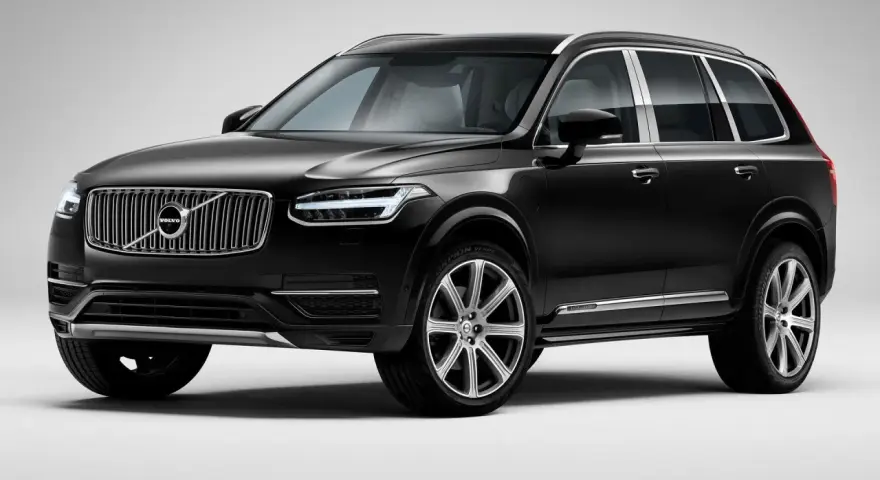 Elegancki czarny Volvo XC90 na tle jasnego tła. Sprawdź aktualną volvo xc90 cena i wyposażenie.