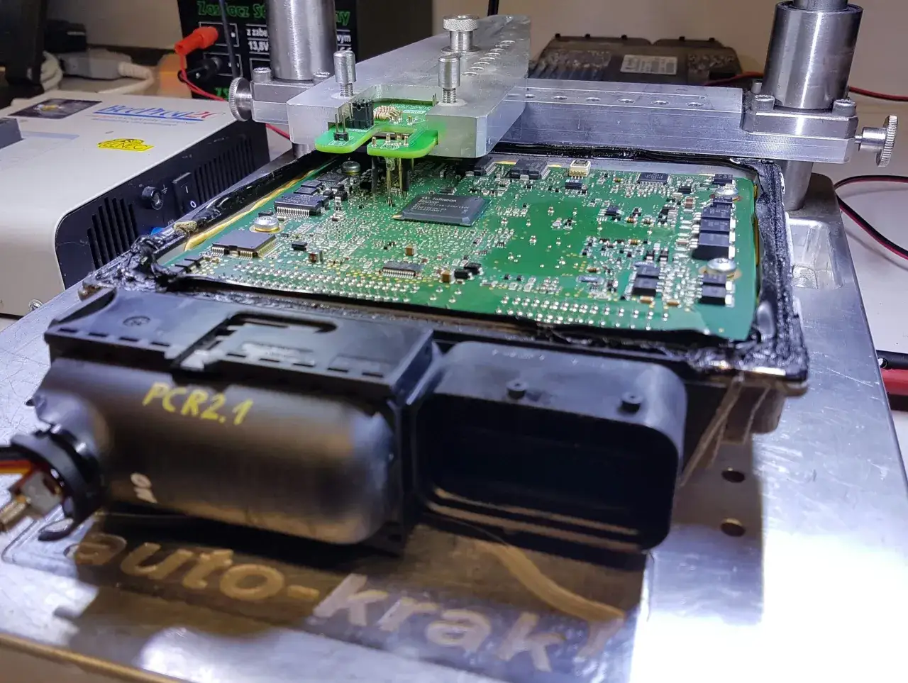 Naprawa sterownika PCR2.1 z błędem dtc p0301 volkswagen. Elektronika samochodowa.