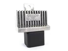 Moduł grzałki świec żarowych Nagares, oznaczony jako BED/7-12, 12V, 7700115078. Może być powiązany z błędem **dtc p0380 renault**.