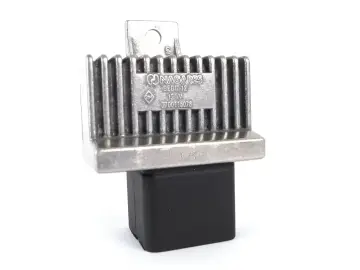 Moduł grzałki świec żarowych Nagares, oznaczony jako BED/7-12, 12V, 7700115078. Może być powiązany z błędem **dtc p0380 renault**.